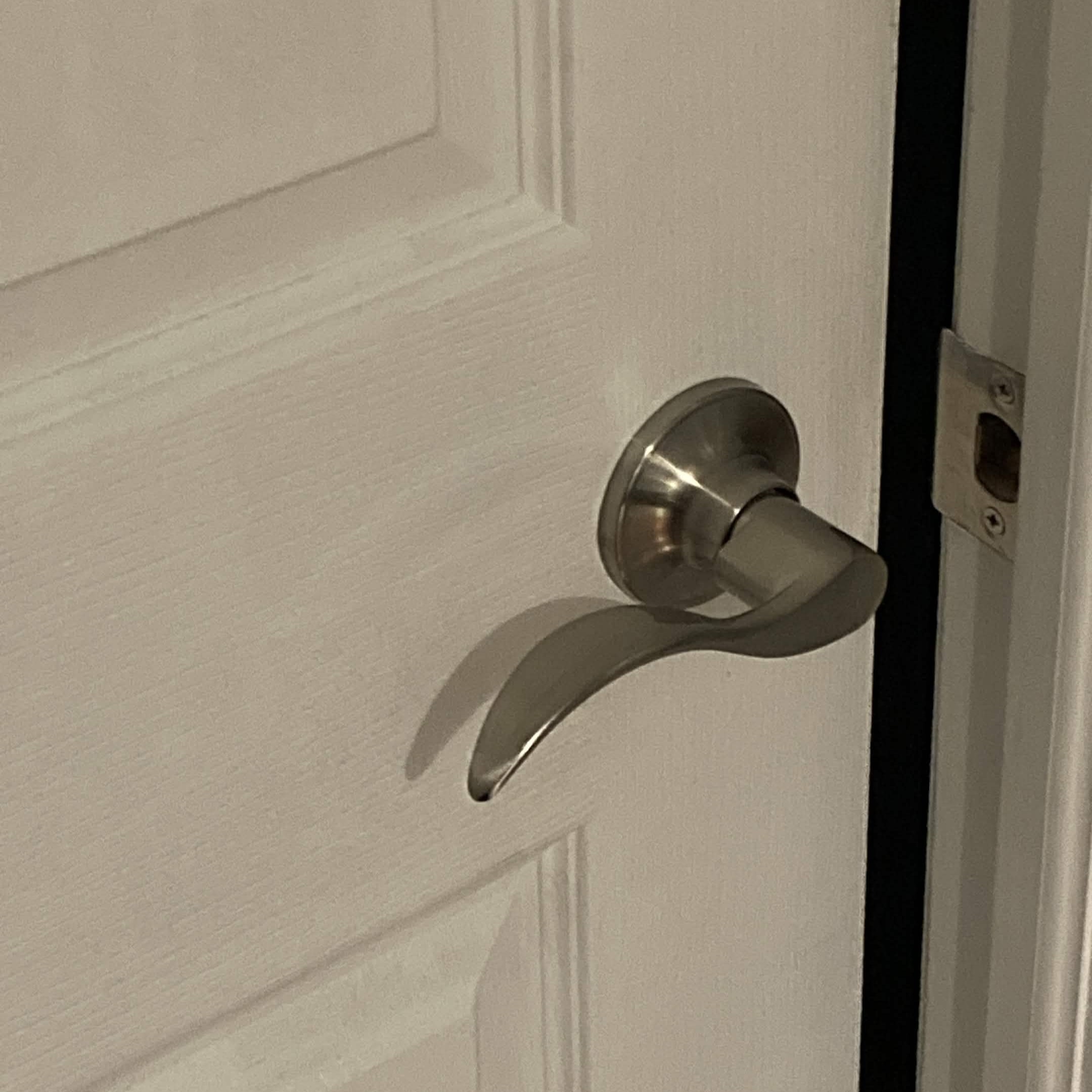 doorknob sound<br><audio controls src='/audio/7.m4a'></audio>